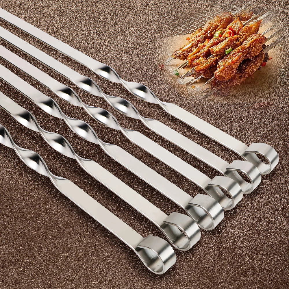 Set of 6 Barbecue Skewers: High-quality, unbendable stainless steel skewers perfect for grilling. The thick design ensures durability and even cooking.