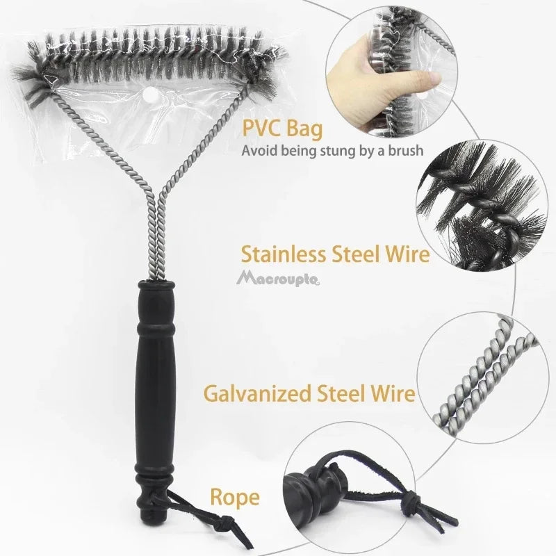  Image displaying the materials used in the grill brush, including stainless steel wire and a PVC bag for safety and durability.