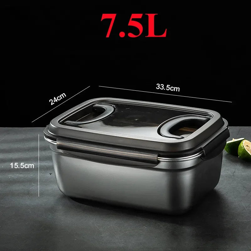 Large Capacity Stainless Steel Outdoor Portable Lunch Bento Box - 7.5L: A 7.5L stainless steel lunch bento box, showcasing its large capacity for meal prep. Ideal for outdoor use, ensuring food stays fresh